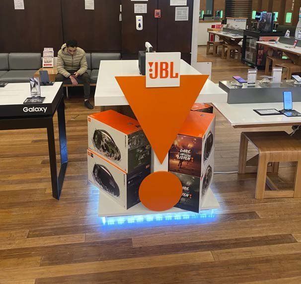 JBL point-of-sale display, Smart Gate stand
